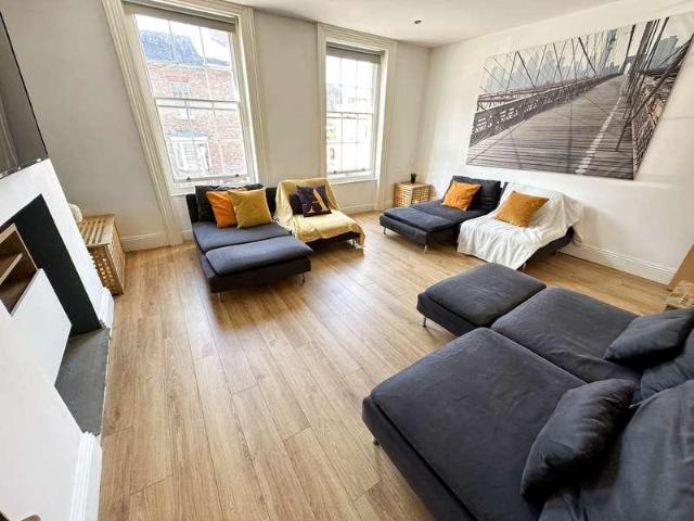 Apartment for rent in Calderstones