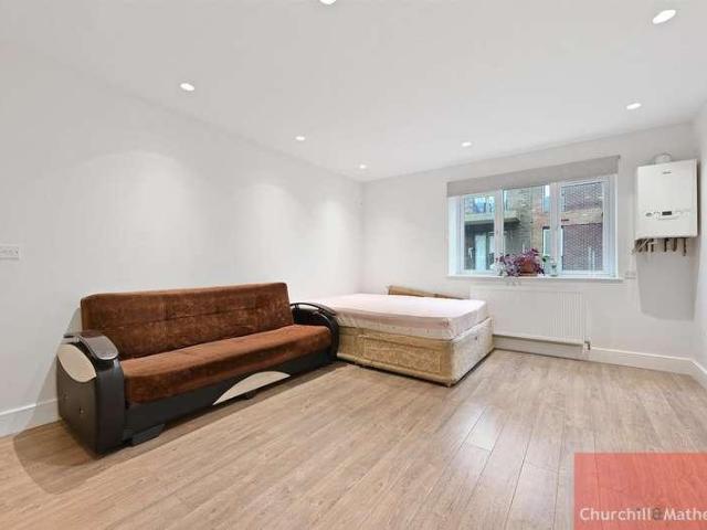 House for rent in Alperton, Greater London