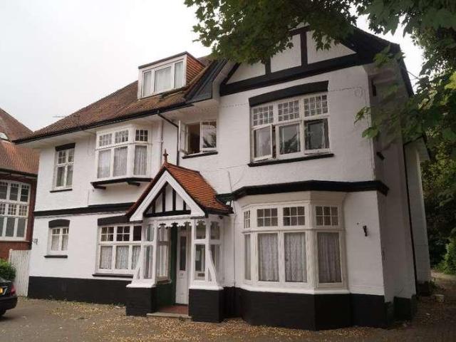 Apartment for rent in Talbot Village, Bournemouth