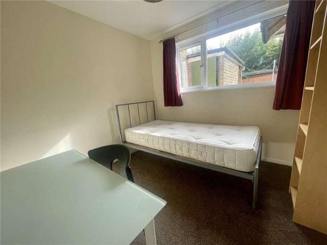 Apartment for rent in Wrecclesham, Fole