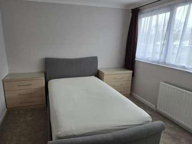 House for rent in Elm Park, Greater London