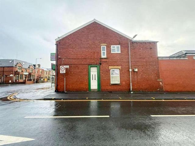 House for rent in Lee Bank, Greater Manchester