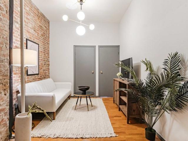 Room for rent in Arverne, New York