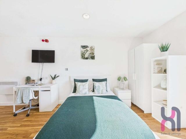 Studio for rent in Pendleton, Salford