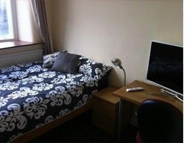 Room for rent in Great Horton, West Yorkshire