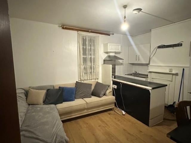 House for rent in Tower Gardens Estate, Cat Hill