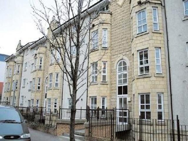 Room for rent in Broughton, Scotland