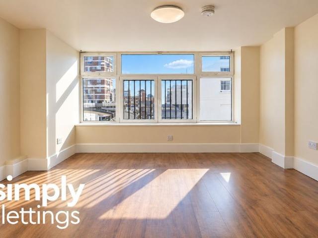 Apartment for rent in Brunswick, Brighton