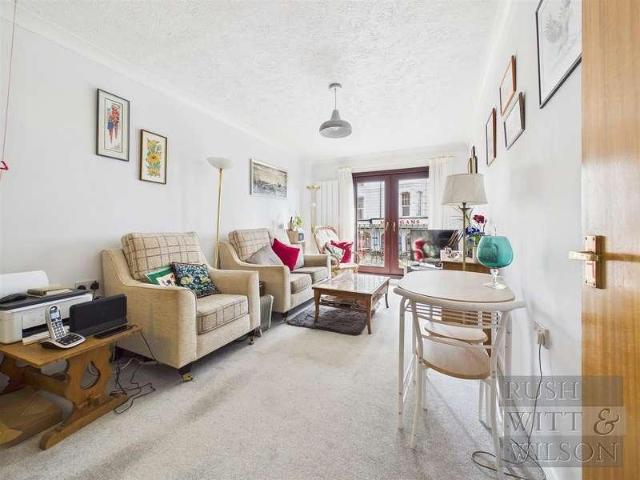 Property for sale in Central, Heathlands