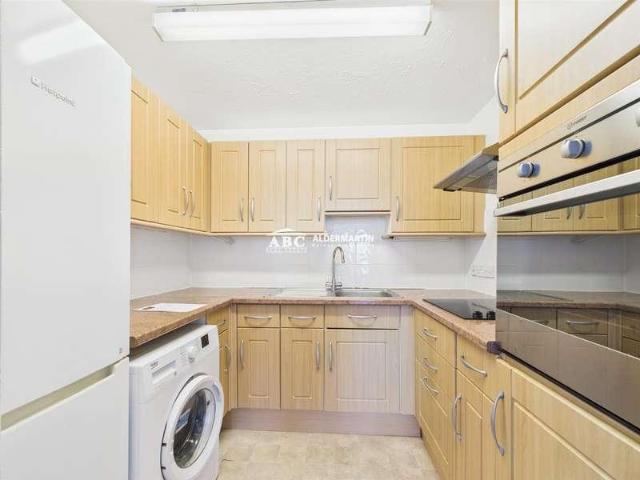 Property for sale in Bushey, Bushey Heath