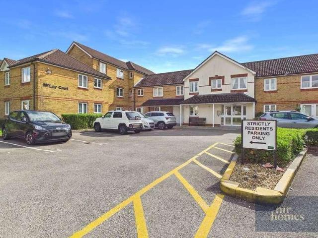 Property for sale in Pentrebane, Cardiff