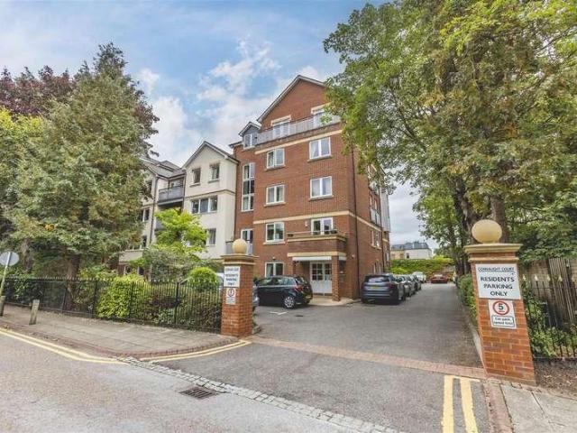Property for sale in Clewer Village, Windsor