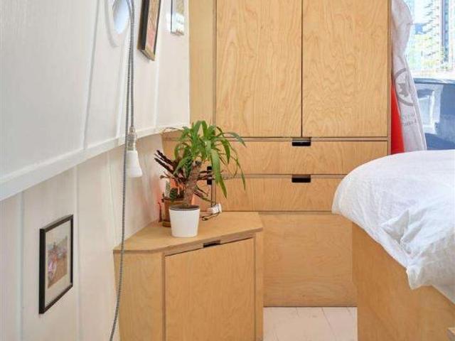 Property for sale in Canary Wharf, Greater London
