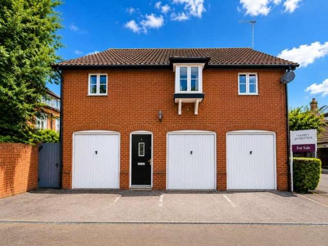Property for sale in Hatfield, Fretherne