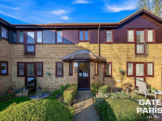 Property for sale in Rainham, Greater London