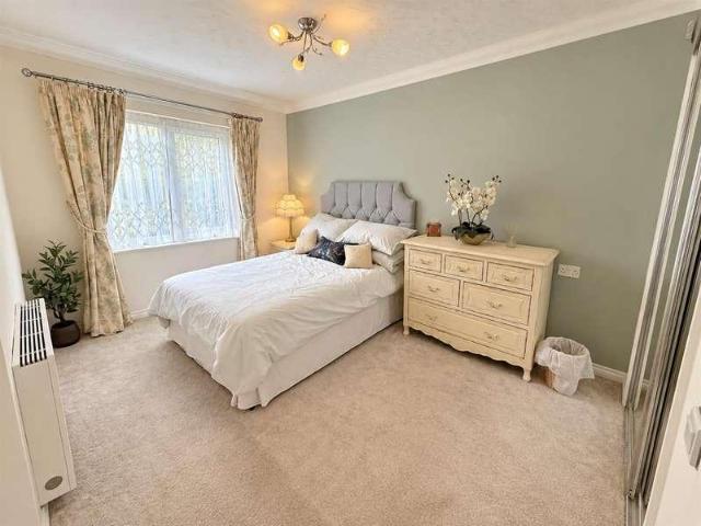 Property for sale in Chingford Mount, Greater London