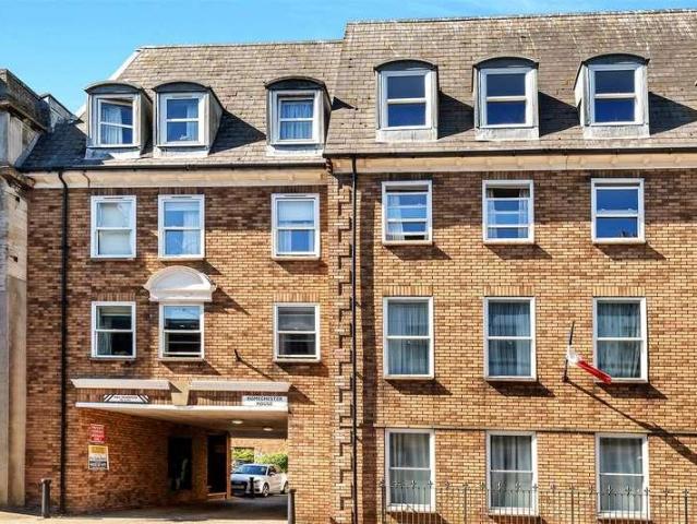 Property for sale in Fordington