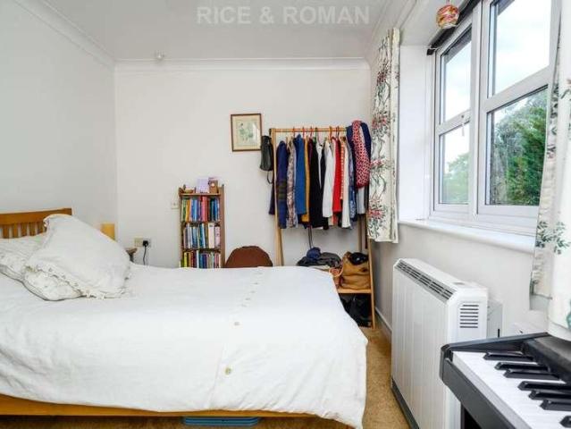 Property for sale in Chertsey, Runnymede