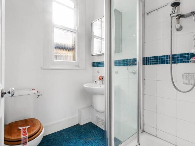 House for sale in Stamford Hill, Greater London