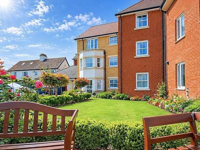 Property for sale in Oxenden, Canterbury