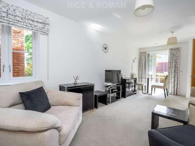 Property for sale in Elmbridge, Surrey