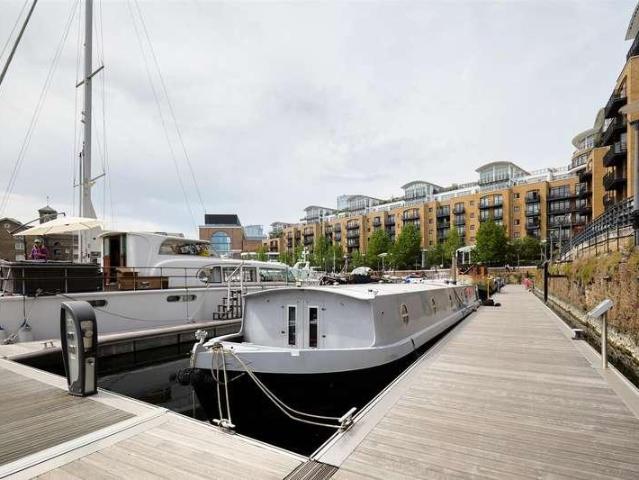 Property for sale in Tower Liberty, Wapping