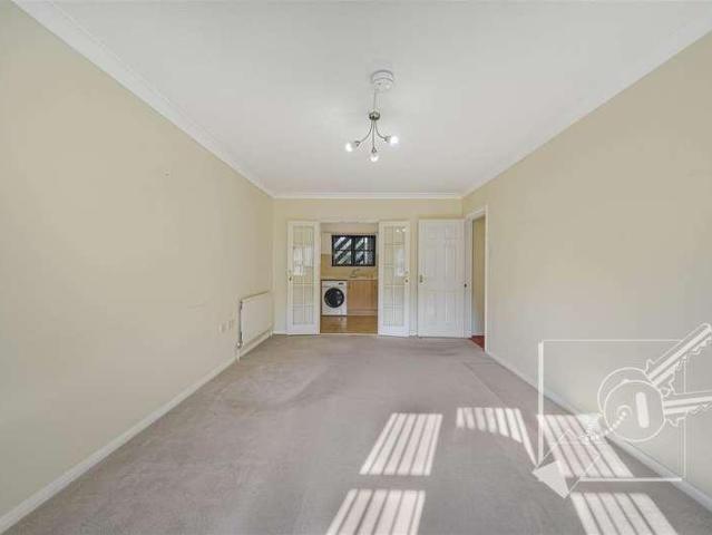 Property for sale in Gravesend, Gravesham
