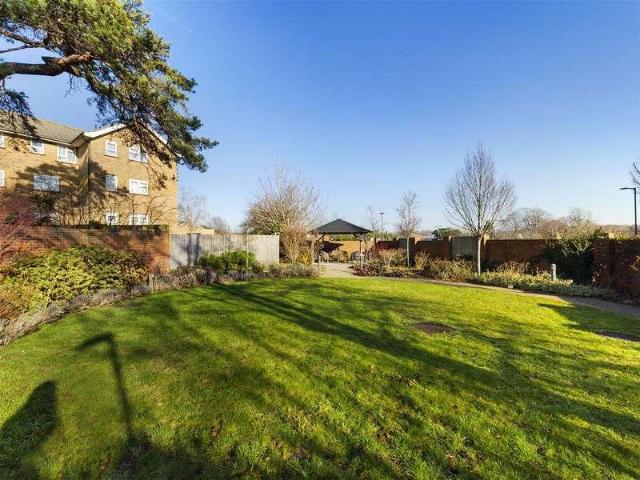 Property for sale in London Borough of Croydon, Sanderstead