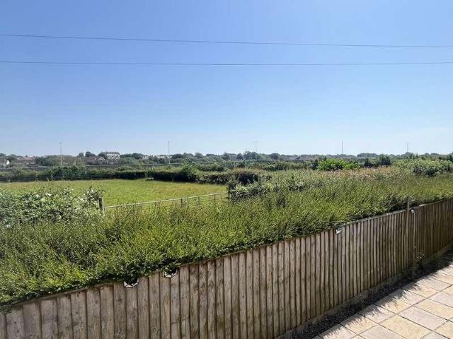 Property for sale in Llan-Maes, Boverton