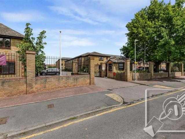 Property for sale in Gravesend, Gravesham