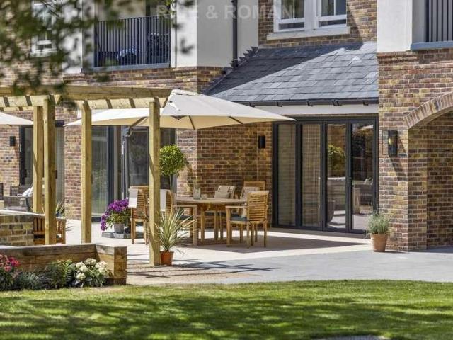 Property for sale in Hampton Wick, Greater London