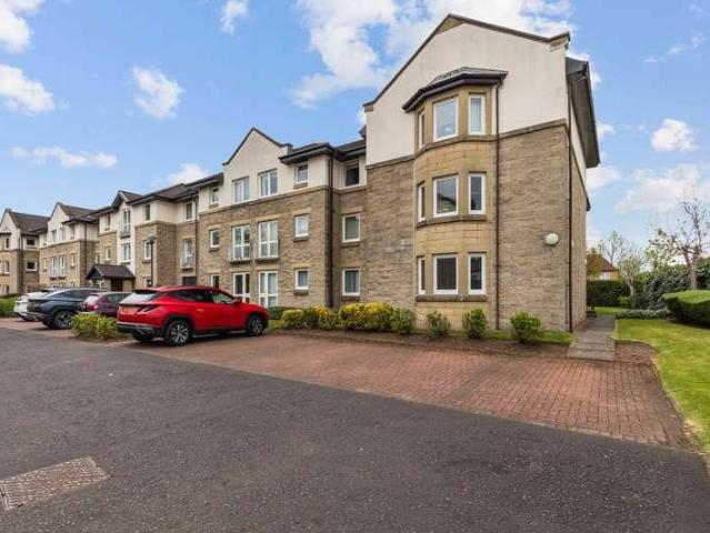 Flat for sale in Whitehaugh, Glenburn