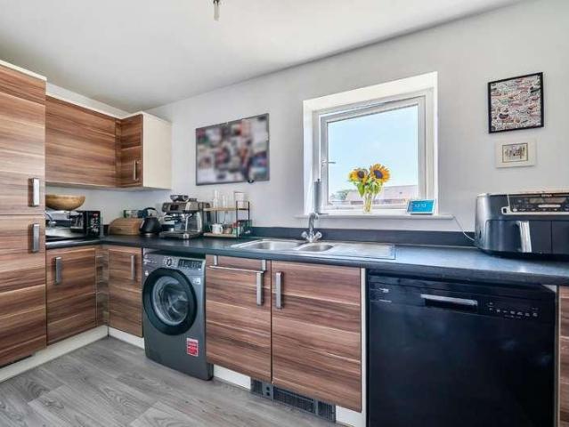 Flat for sale in Wecock, Spring Vale