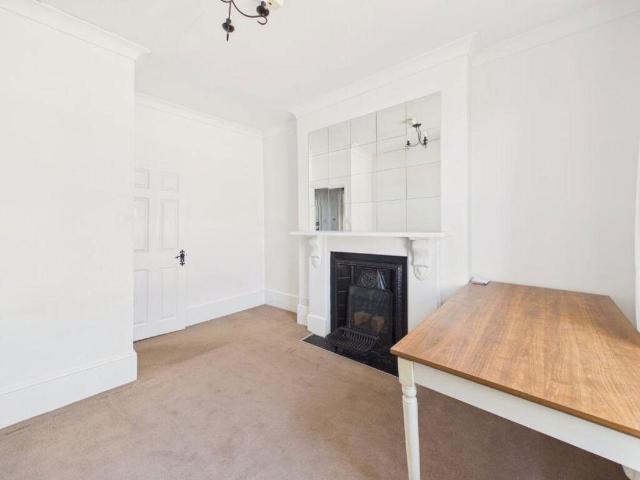 Flat for sale in Folkestone