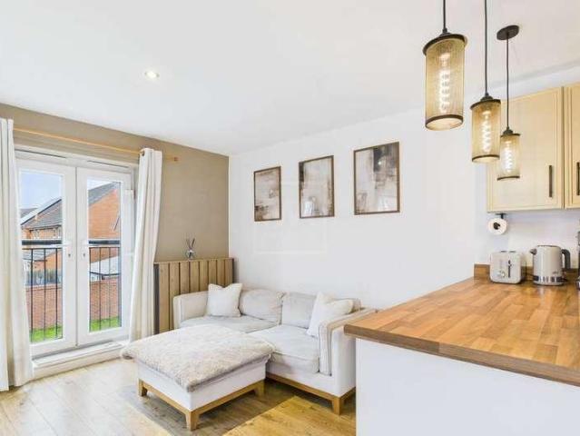 Property for sale in Chapelford