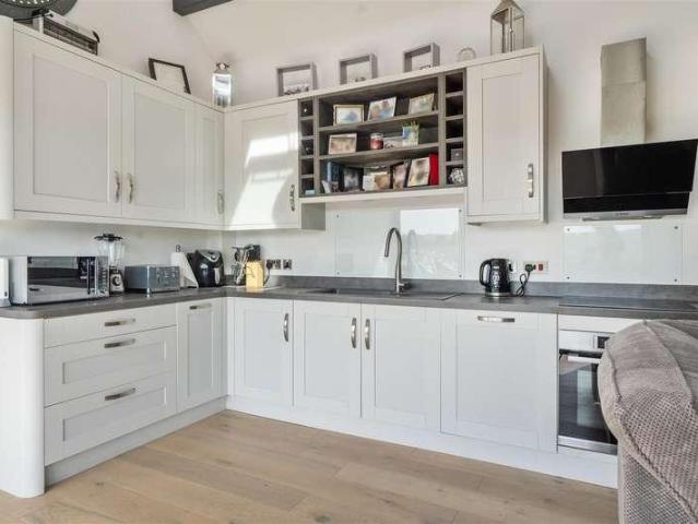 Property for sale in Olveston