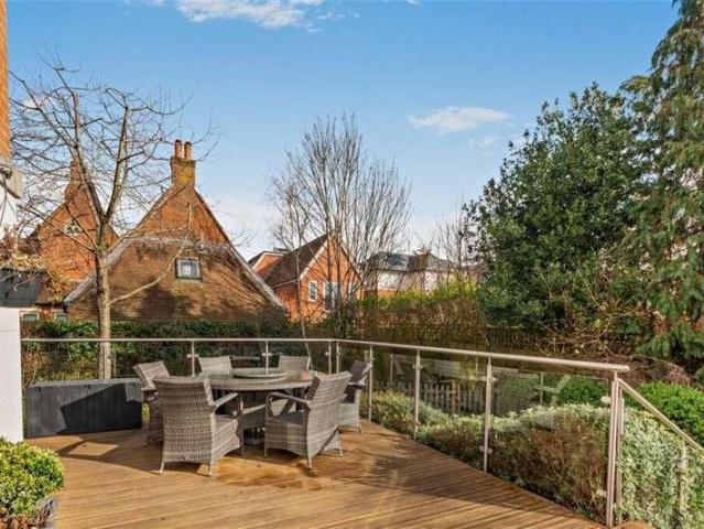 Property for sale in Reading
