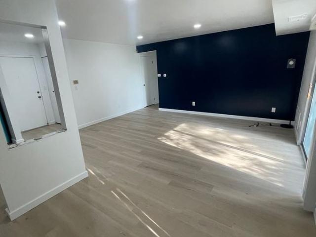 Condo for rent in Commerce Township, Michigan