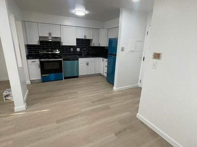 Condo for rent in Commerce Township, Michigan