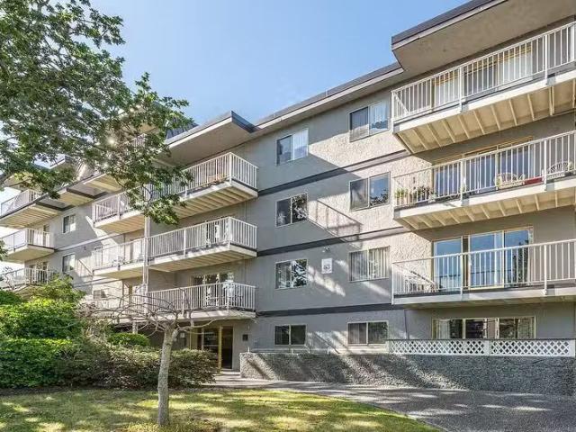 Condo for rent in Victoria