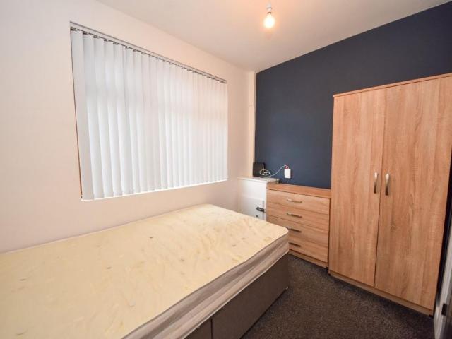 Room for rent in Longshoot, Wigan