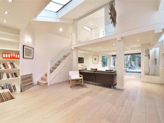 Semi Detached House for rent in Hampstead, Gospel Oak