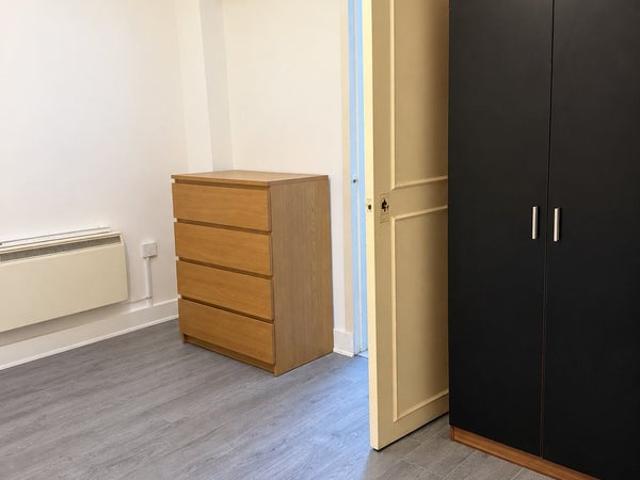 Studio for rent in Semilong, Northampton