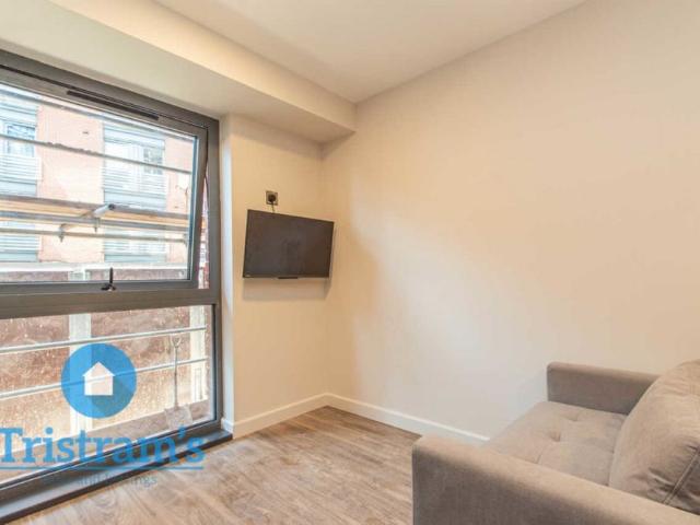 Studio for rent in West Midlands