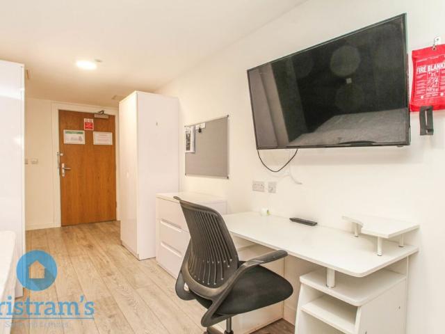 Studio for rent