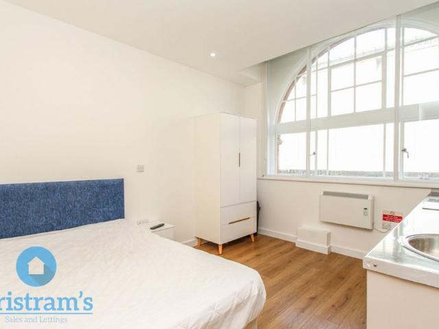 Studio for rent in St Ann's, Haddon