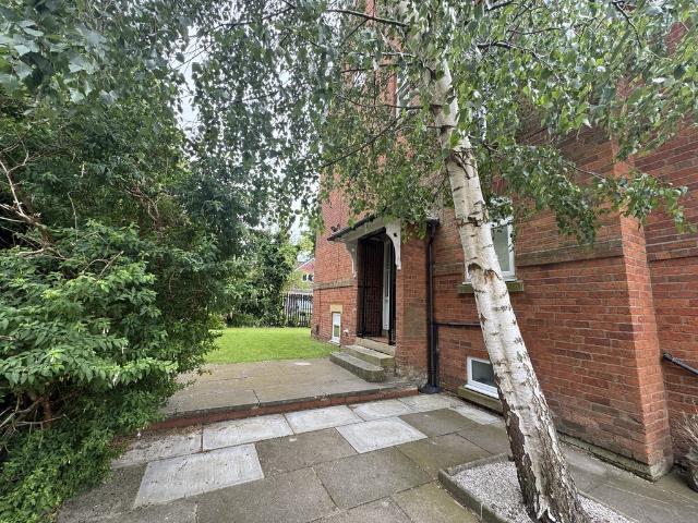 Studio for rent in Newtown, Salford