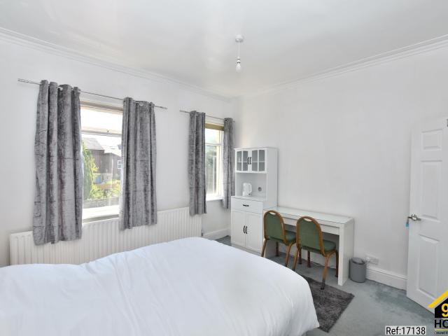 Studio for rent in Cowley Hill, St Helens