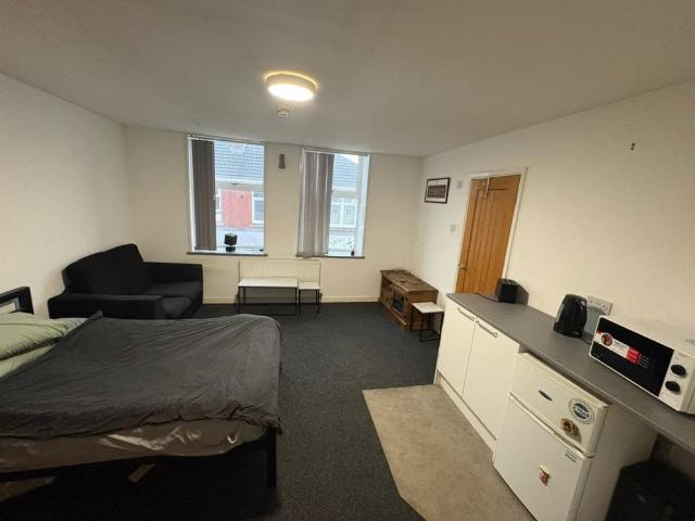 Studio for rent in Mexborough, South Yorkshire
