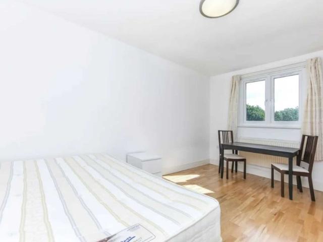House for rent in London Borough of Ealing, Greater London